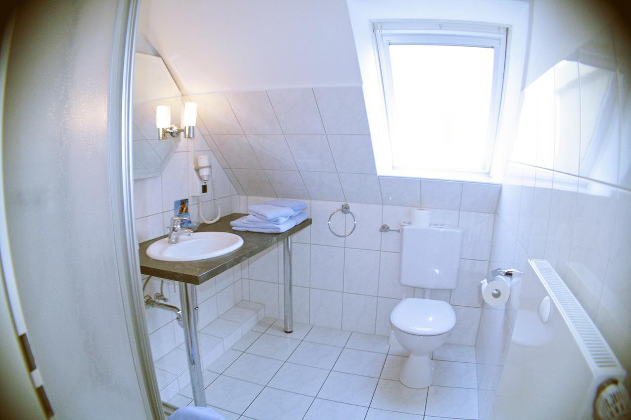 Doppelzimmer mit Balkon